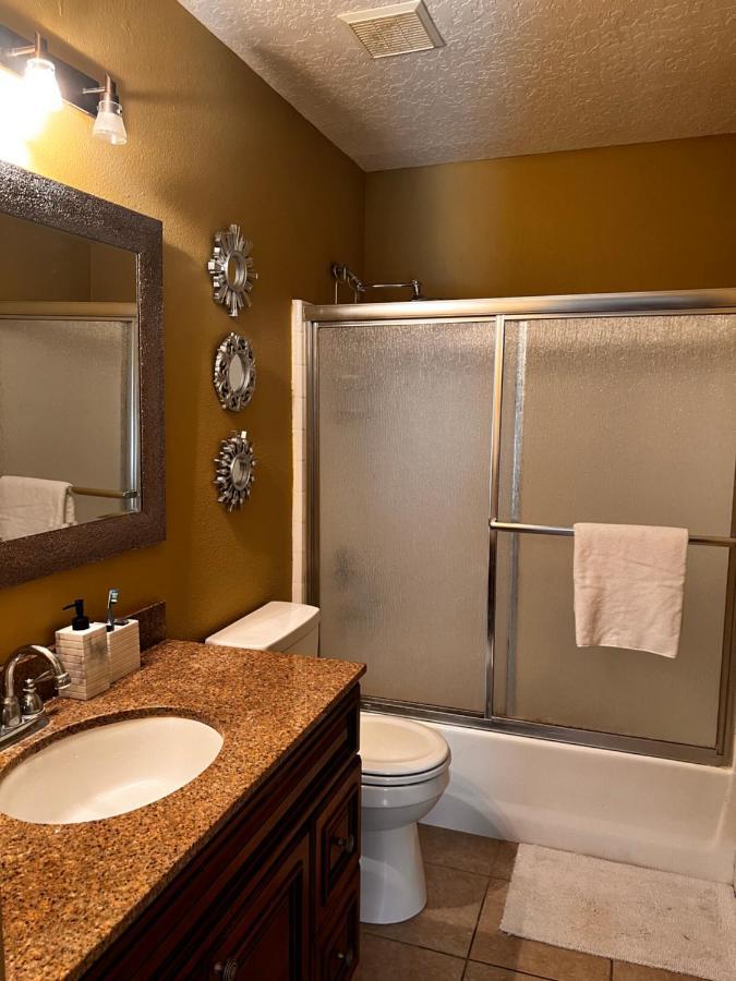 Modern Room With Shared Bathroom Alafaya Ngoại thất bức ảnh