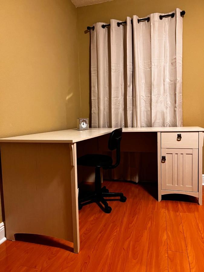 Modern Room With Shared Bathroom Alafaya Ngoại thất bức ảnh